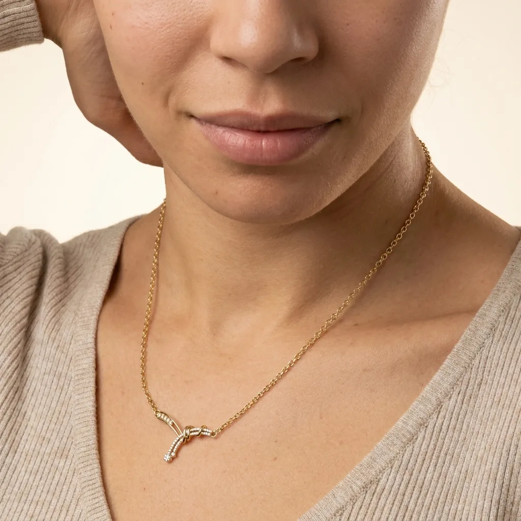 Necklace view 3