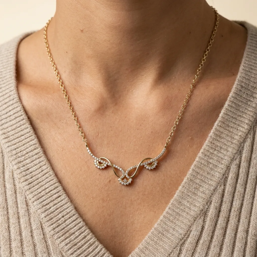 Necklace view 2