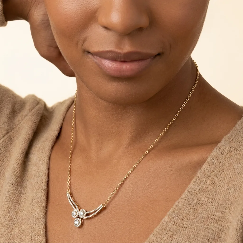Necklace view 3